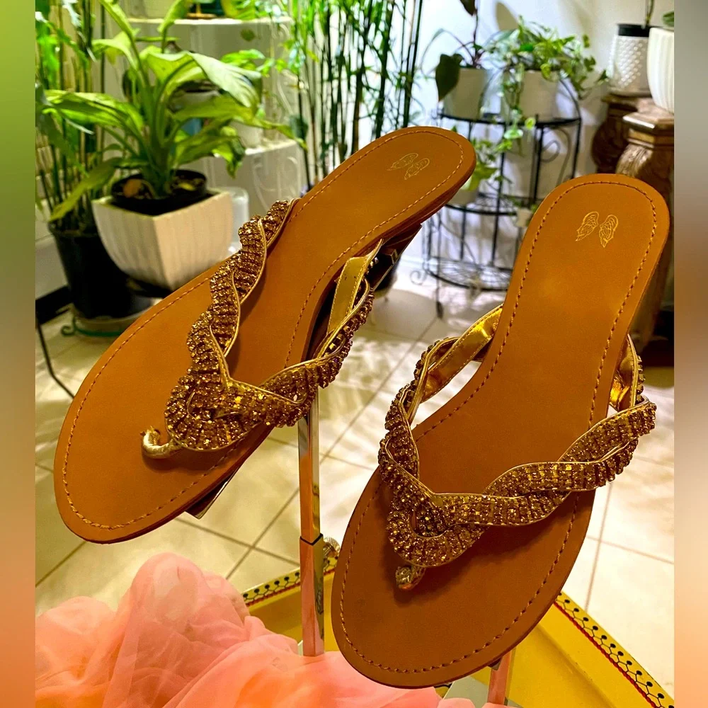 VICTORIA SECRET RHINESTONE SANDLES - Picture 3 of 4